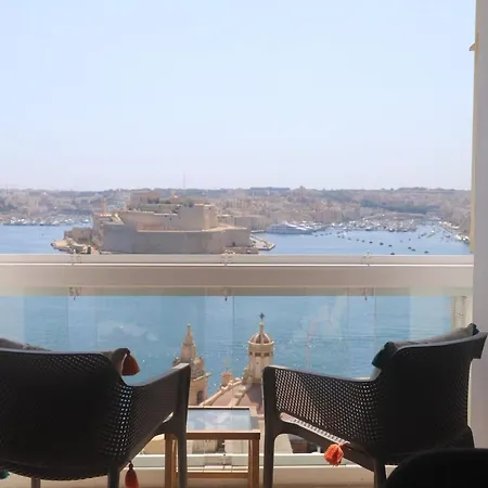 Spacious Maisonette With Spectacular Views Ibri1-1