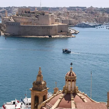 Holiday home Spacious Maisonette With Spectacular Views Ibri1-1 Valletta