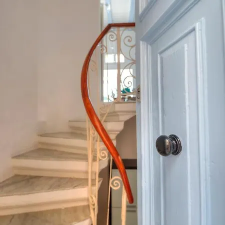 別荘 Spacious Maisonette With Spectacular Views Ibri1-1