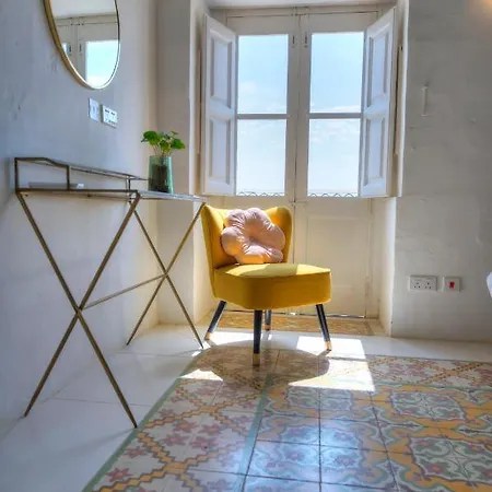 Spacious Maisonette With Spectacular Views Ibri1-1 Feriehus *