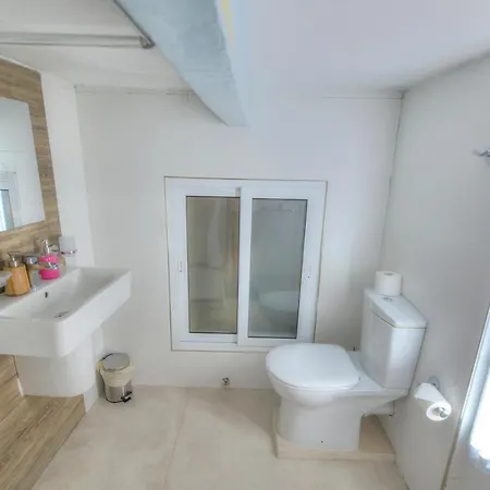 別荘 Spacious Maisonette With Spectacular Views Ibri1-1