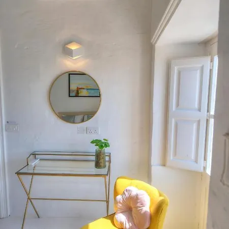 Spacious Maisonette With Spectacular Views Ibri1-1 別荘 *