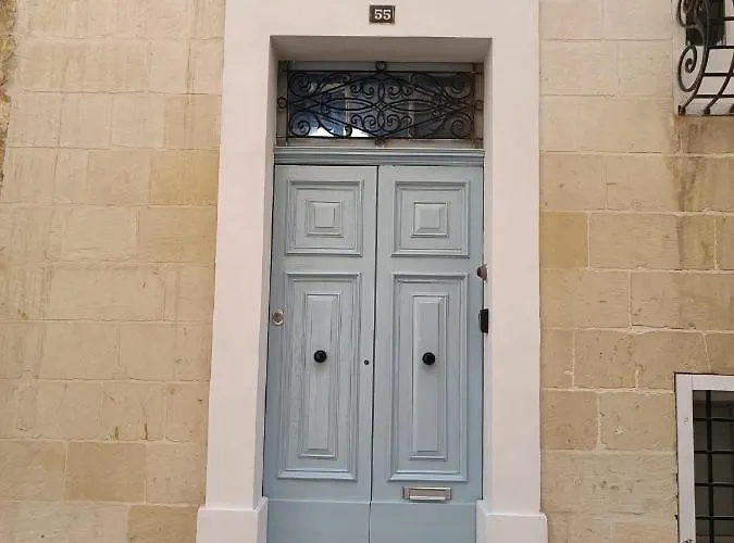 Spacious Maisonette With Spectacular Views Ibri1-1 בית נופש ואלטה